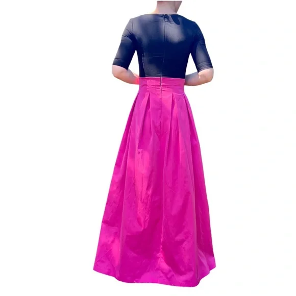 Gowns / Prom Dresses / Formal Dresses - Picture 3 of 11